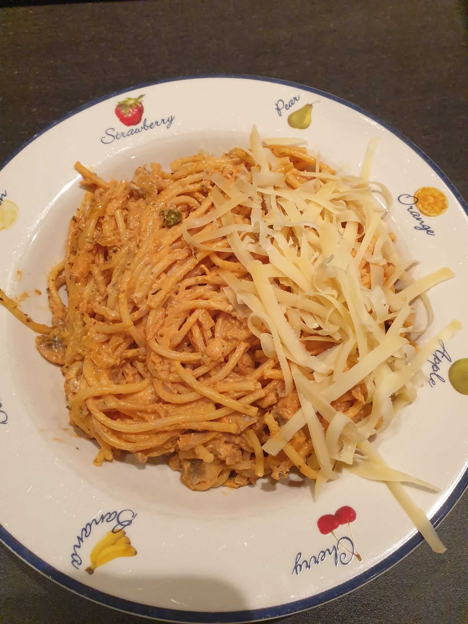 Spaghettischotel met tonijn
