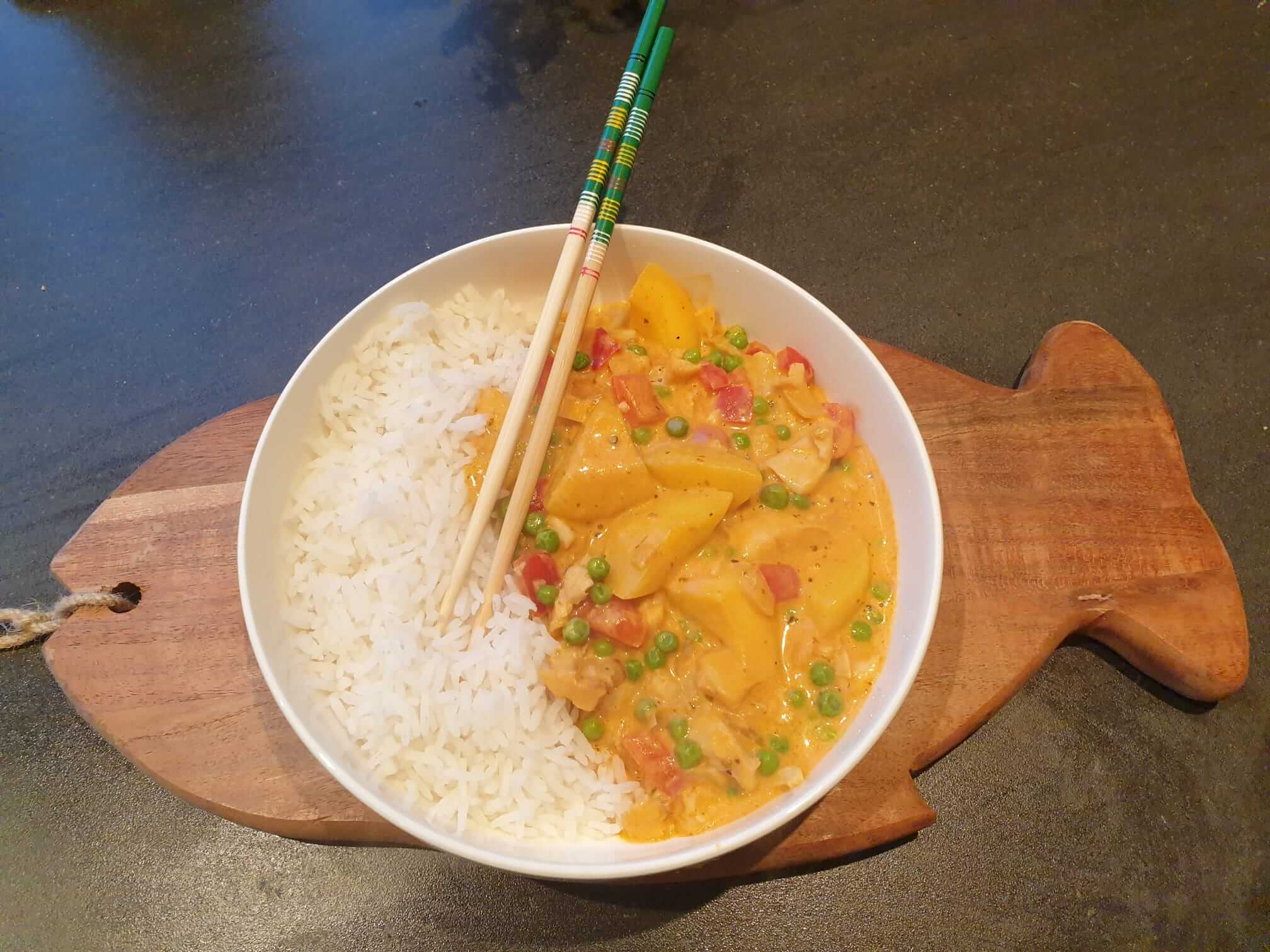 Visgoulash met perzik